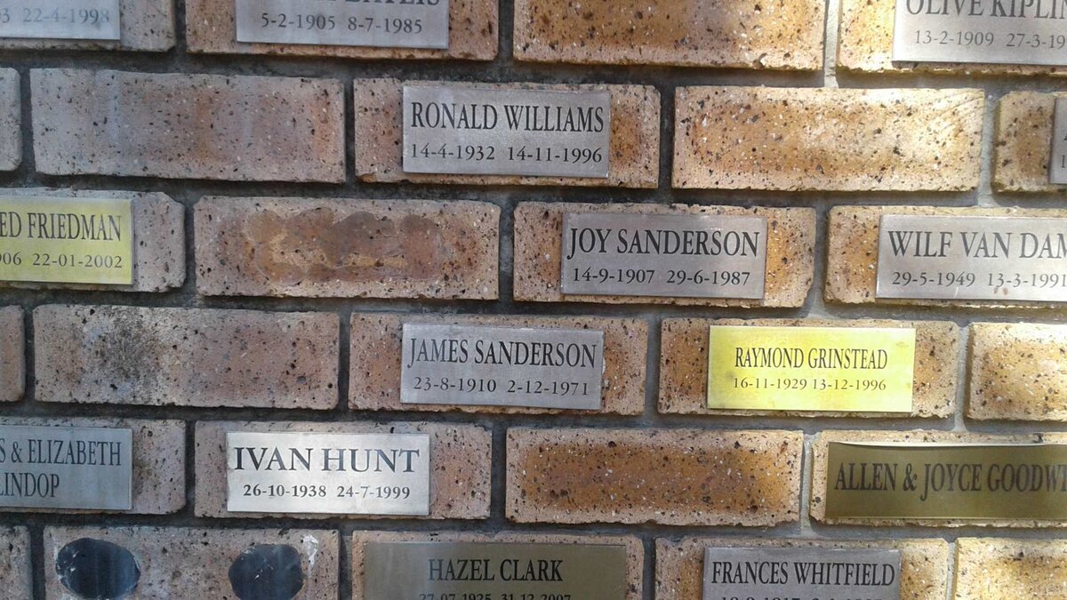 WILLIAMS Ronald 1932-1996 :: SANDERSON James 1910-1971 &amp; Joy 1907-1987 :: GRINSTEAD Raymond 1929-1996 :: HUNT Ivan 1938-1999