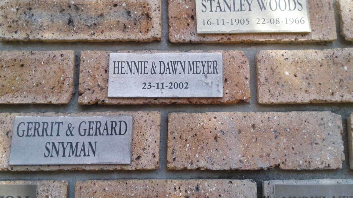 SNYMAN Gerrit &amp; Gerard :: WOODS Stanley 1905-1966 :: MEYER Hennie -2002 &amp; Dawn -2002