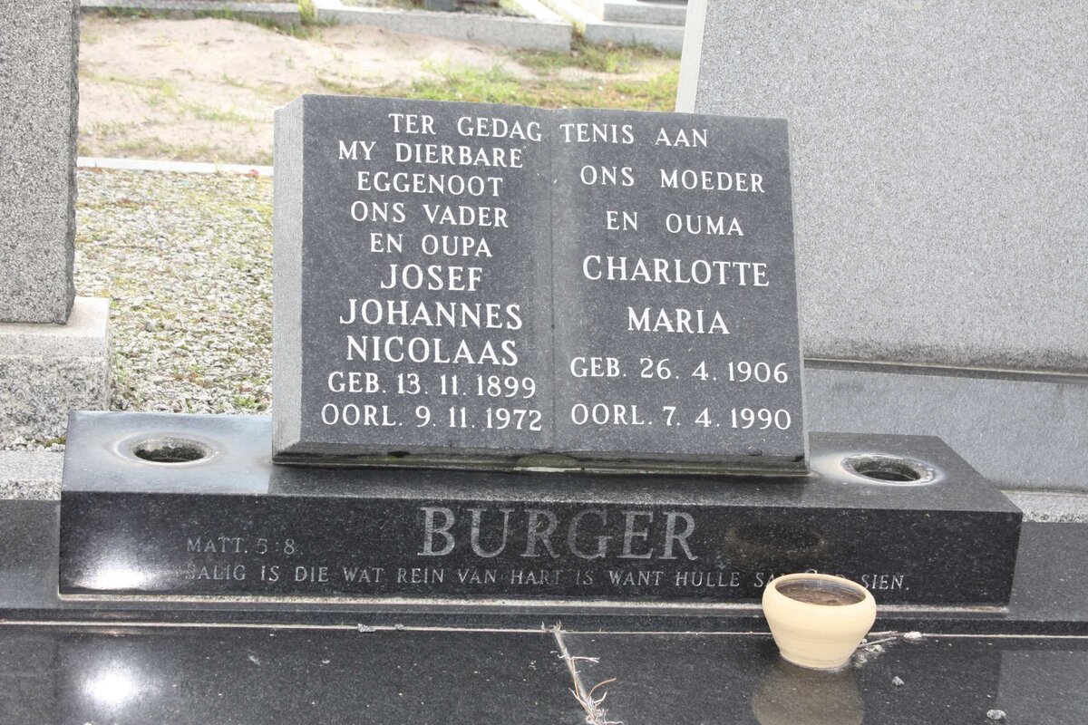 BURGER Josef Johannes Nicolaas 1899-1972 &amp; Charlotte Maria 1906-1990