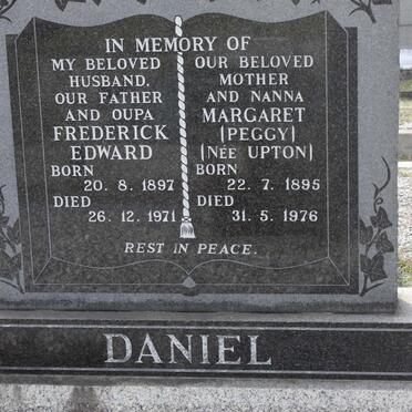 DANIEL Frederick Edward 1897-1971 &amp; Margaret UPTON 1895-1976