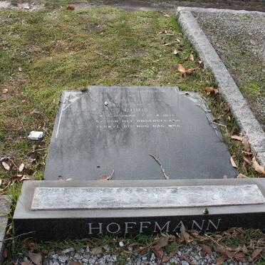 HOFFMANN Chris 1928-1971