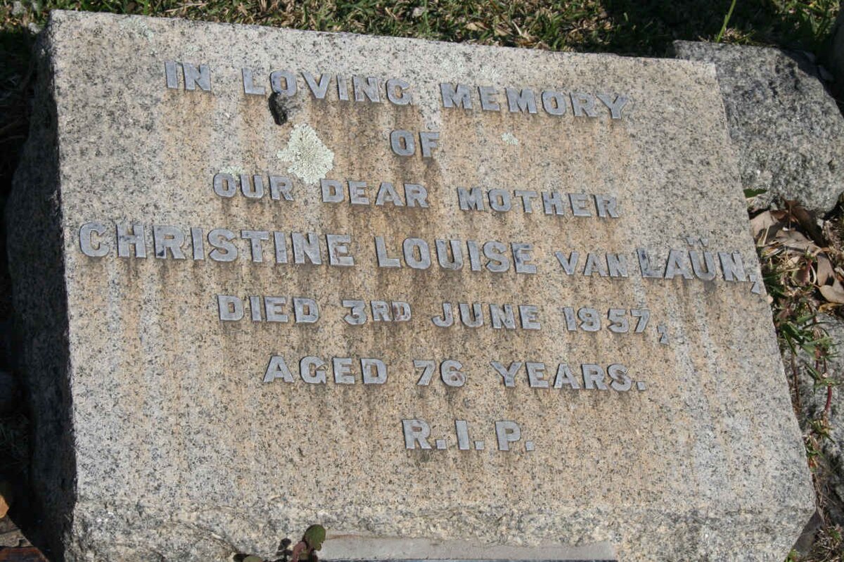 LAUN Christine Louise, van -1957