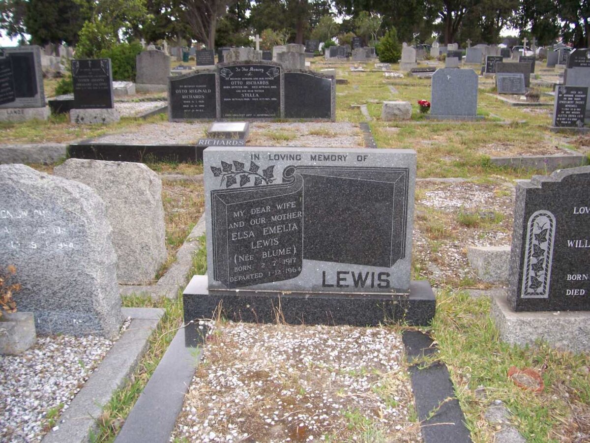 LEWIS Elsa Emelia nee BLUME 1917-1964