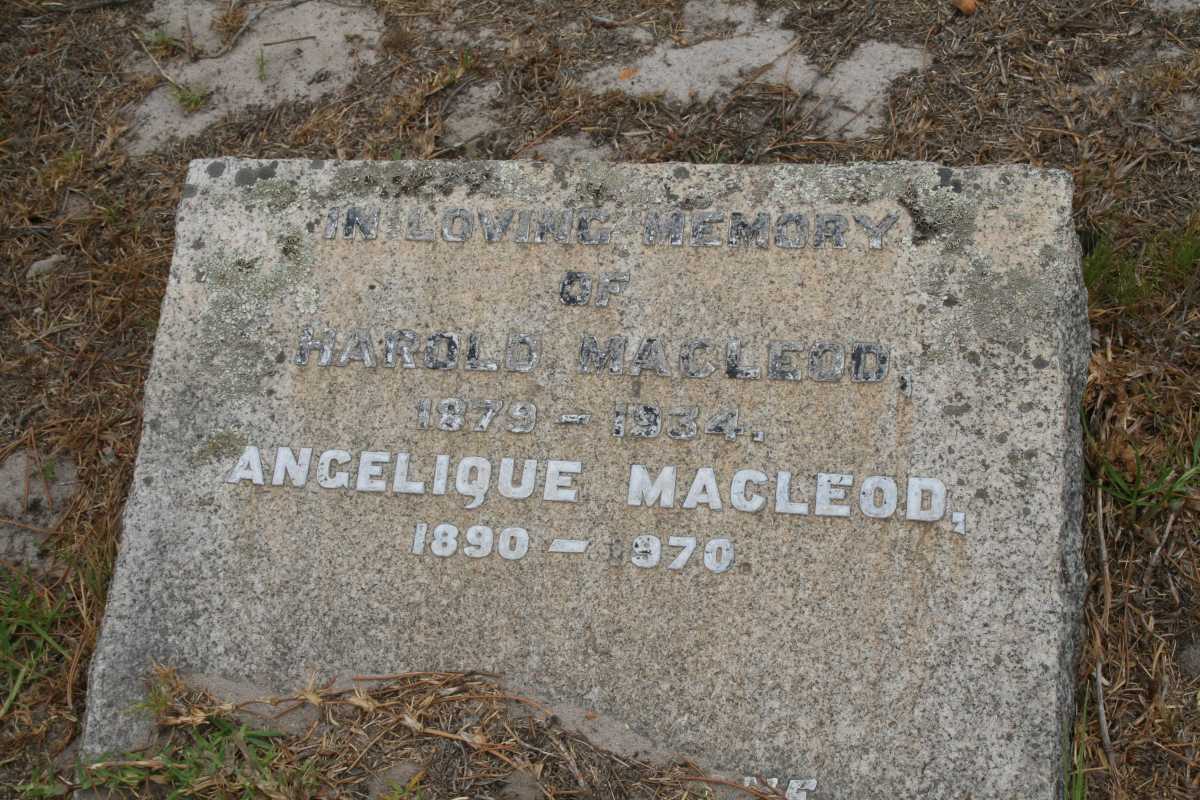 MACLEOD Harold 1879-1934 & Angelique 1890-1970