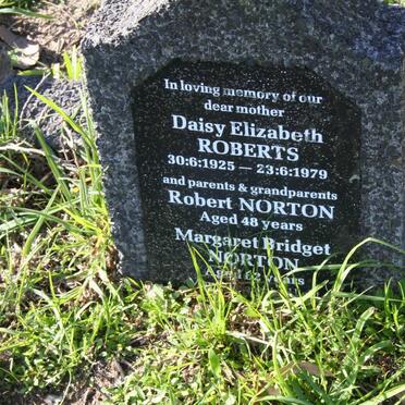 ROBERTS Daisy Elizabeth 1925-1979 :: NORTON Robert &amp; Margaret Bridget 