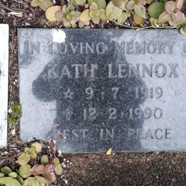 LENNOX Kath 1919-1990