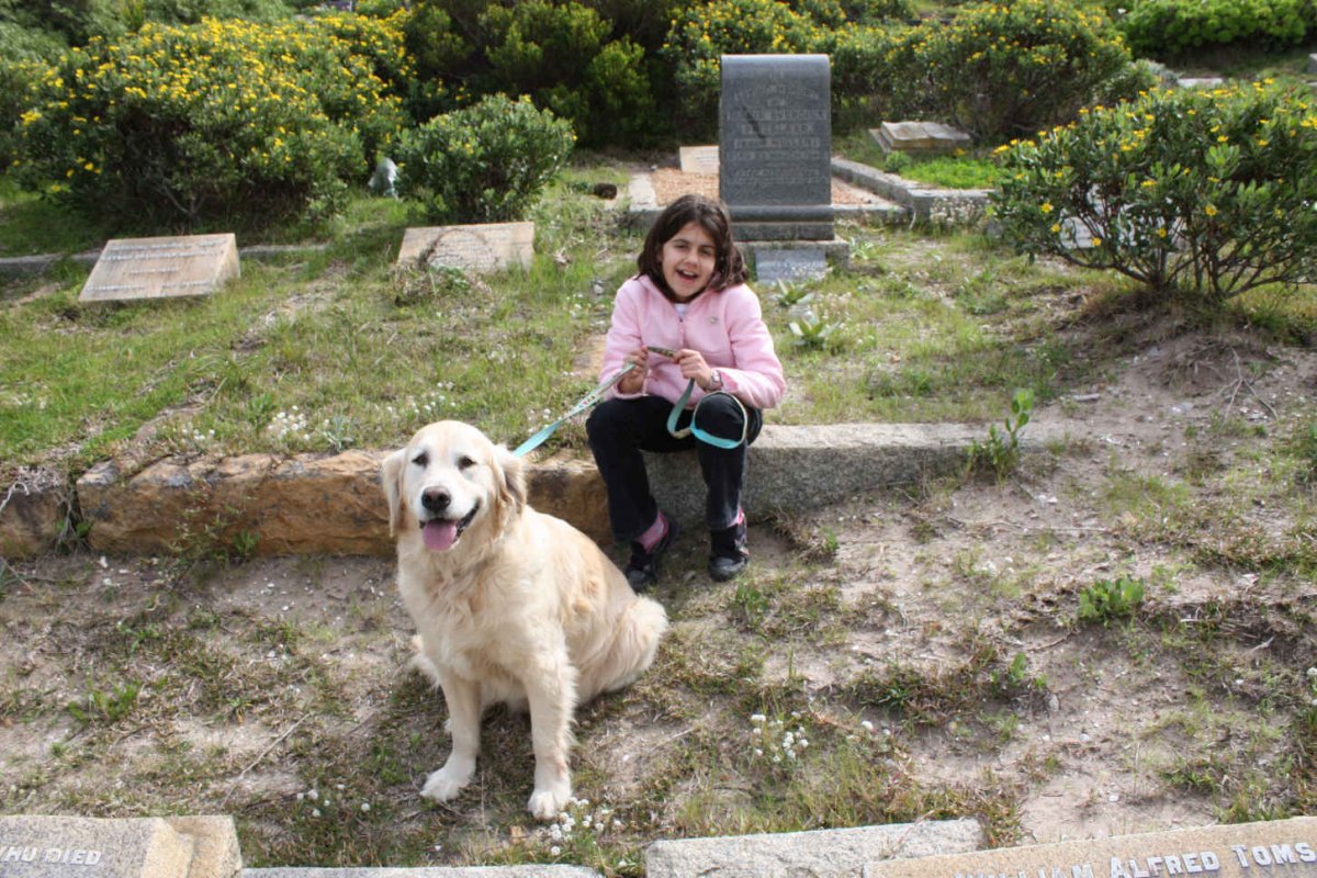 5. The security crew of the photographer