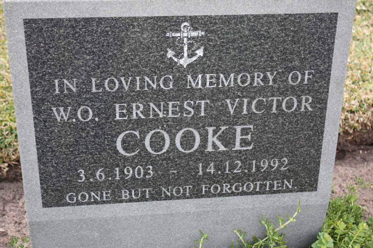 COOKE Ernest Victor 1903-1992