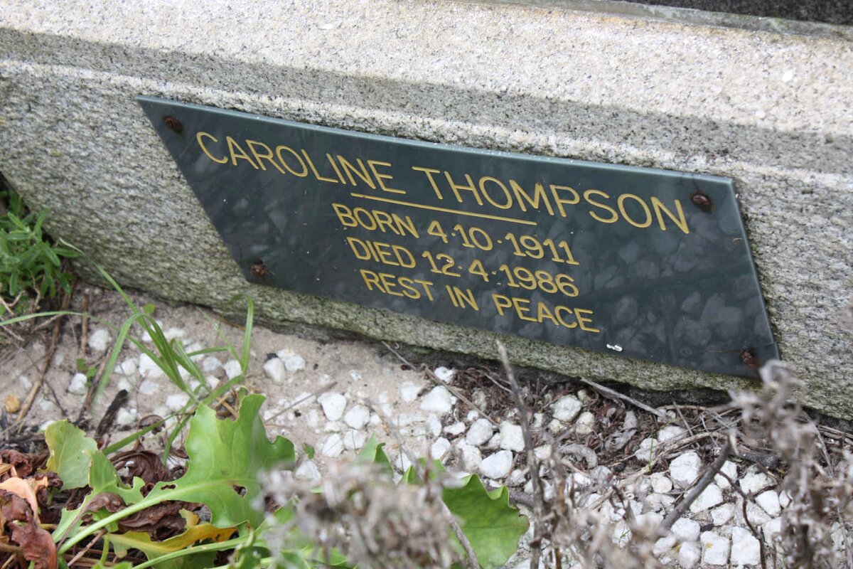 THOMPSON Caroline 1911-1986