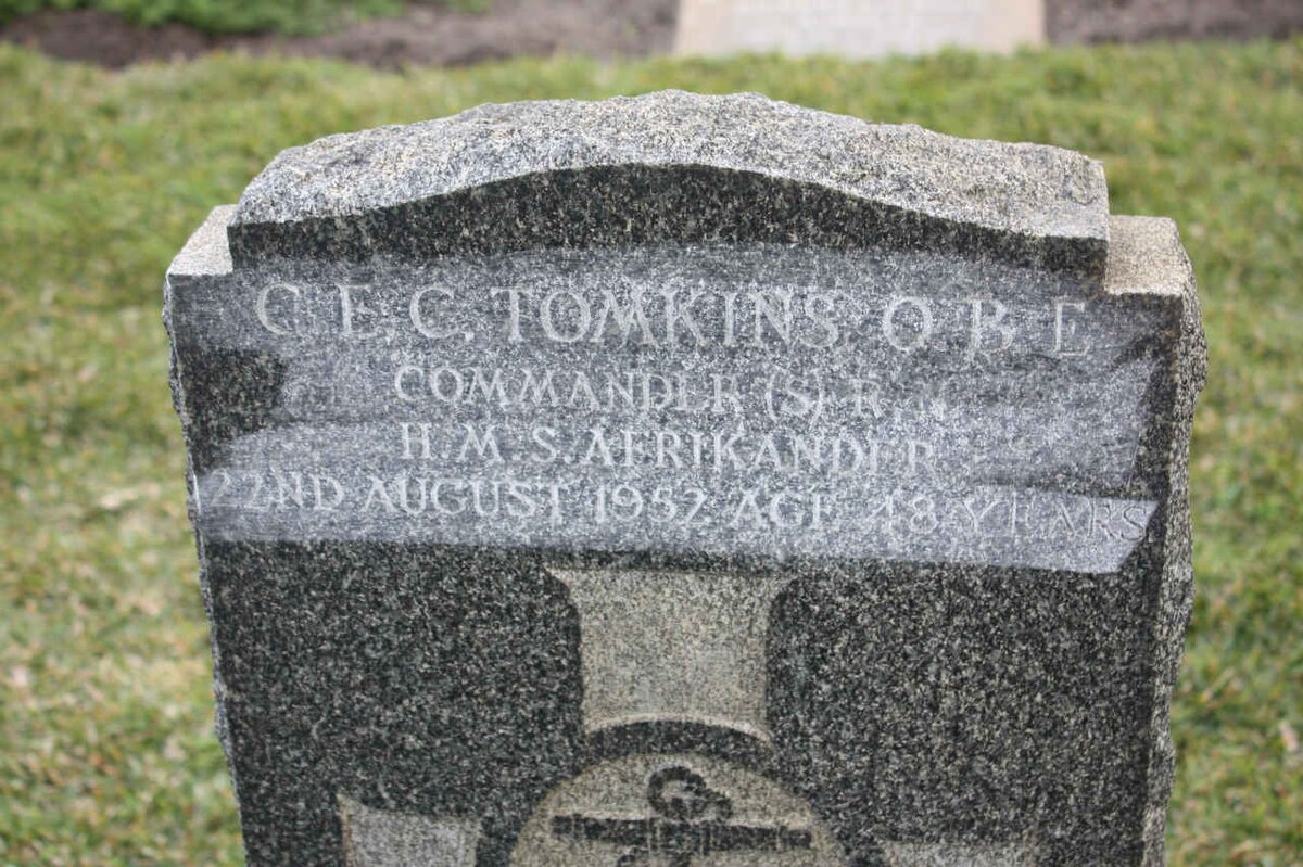 TOMKINS C.E.C -1952