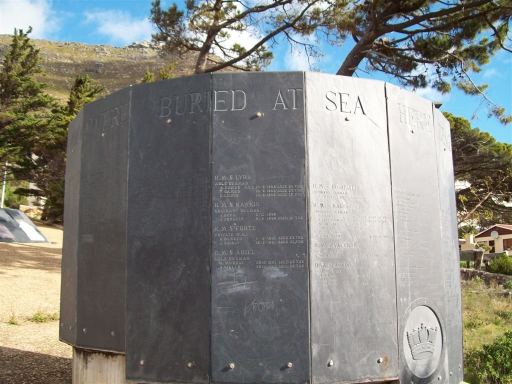 Monument for men buried at sea_01