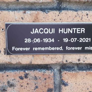HUNTER Jacqui 1934-2021