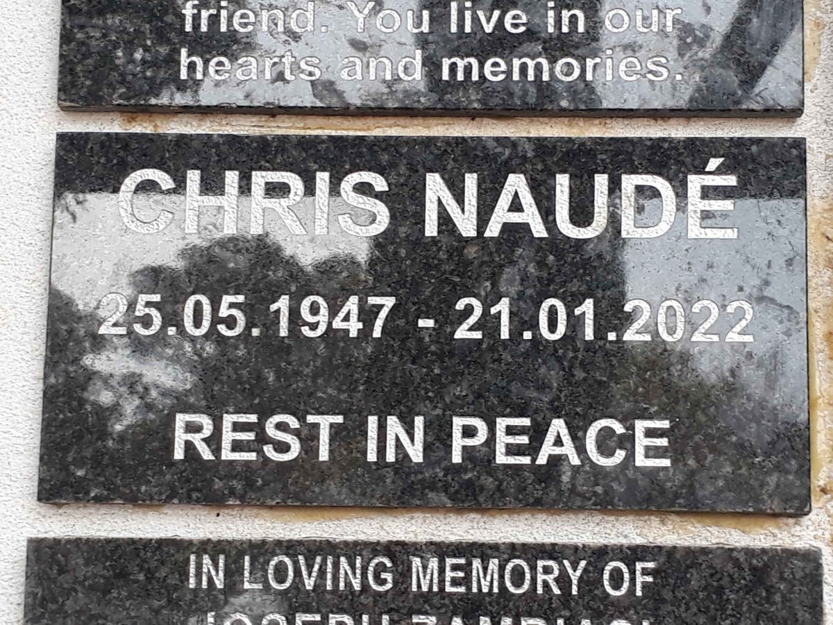 NAUDÉ Chris 1947-2022