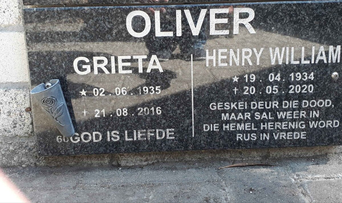 OLIVER Henry William 1934-2020 &amp; Grieta 1935-2016