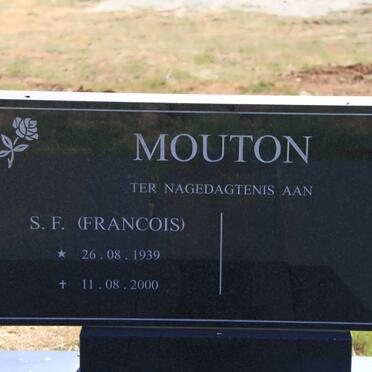 MOUTON S.F. 1939-2000