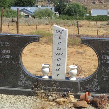 NIEUWOUDT Ernst Hendrik 1938- &amp; Huibrecht J.A. SMIT 1936-1998