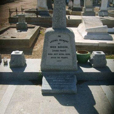 BASSON Nico -1930 &amp; Margaret Sybil 1903-19??