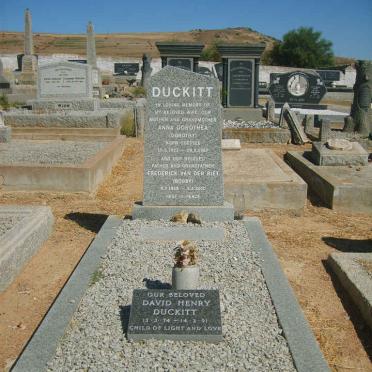 DUCKITT Frederick Van der Riet 1918-2000 &amp; Anna Dorothea COETSEE 1923-1987 :: DUCKITT David Henry 1974-1991