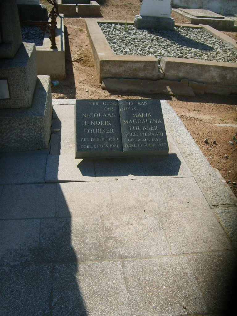 LOUBSER Nicolaas Hendrik 1889-1961 &amp; Maria Magdalena PIENAAR 1899-1972