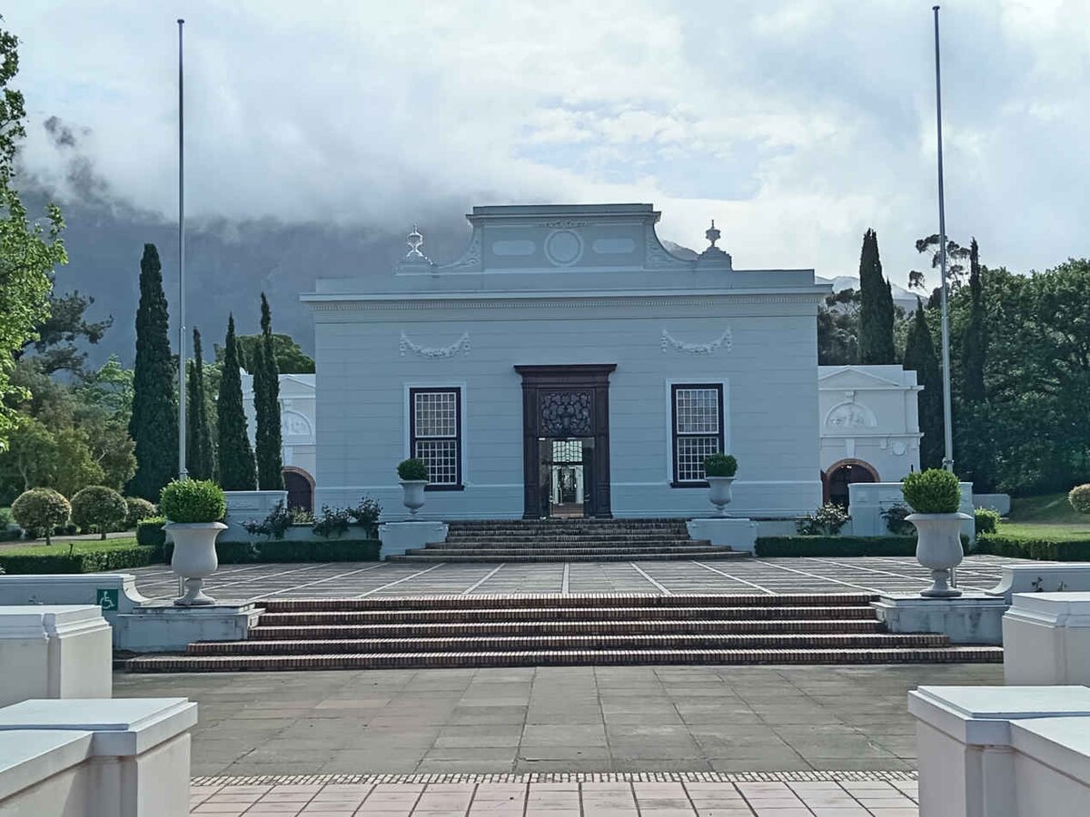 1. Overview / Oorsig