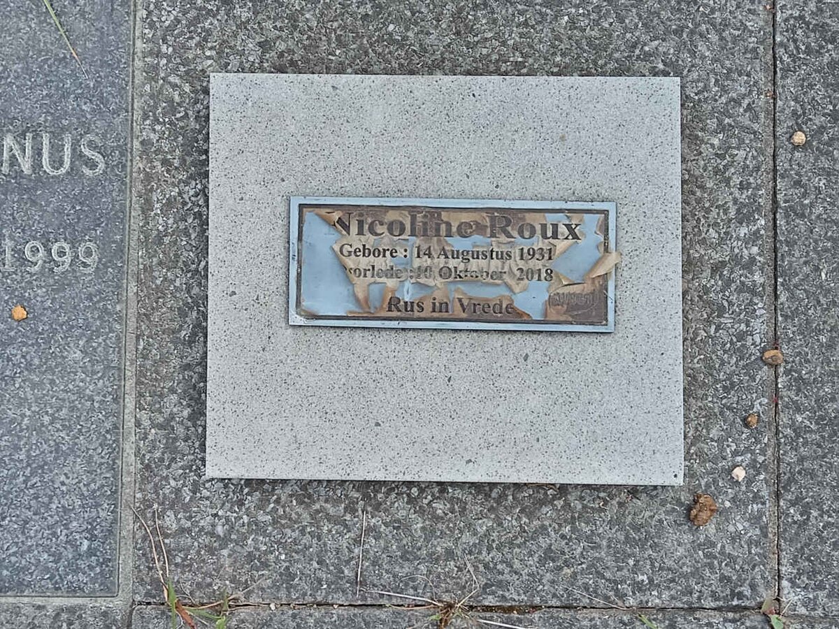 ROUX Nicolene 1931-2018