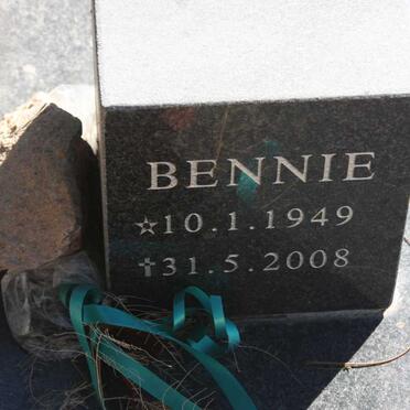 VOSLOO B.J. 1919-1984 &amp; M.A. 1919-2001 :: VOSLOO Bennie 1949-2008