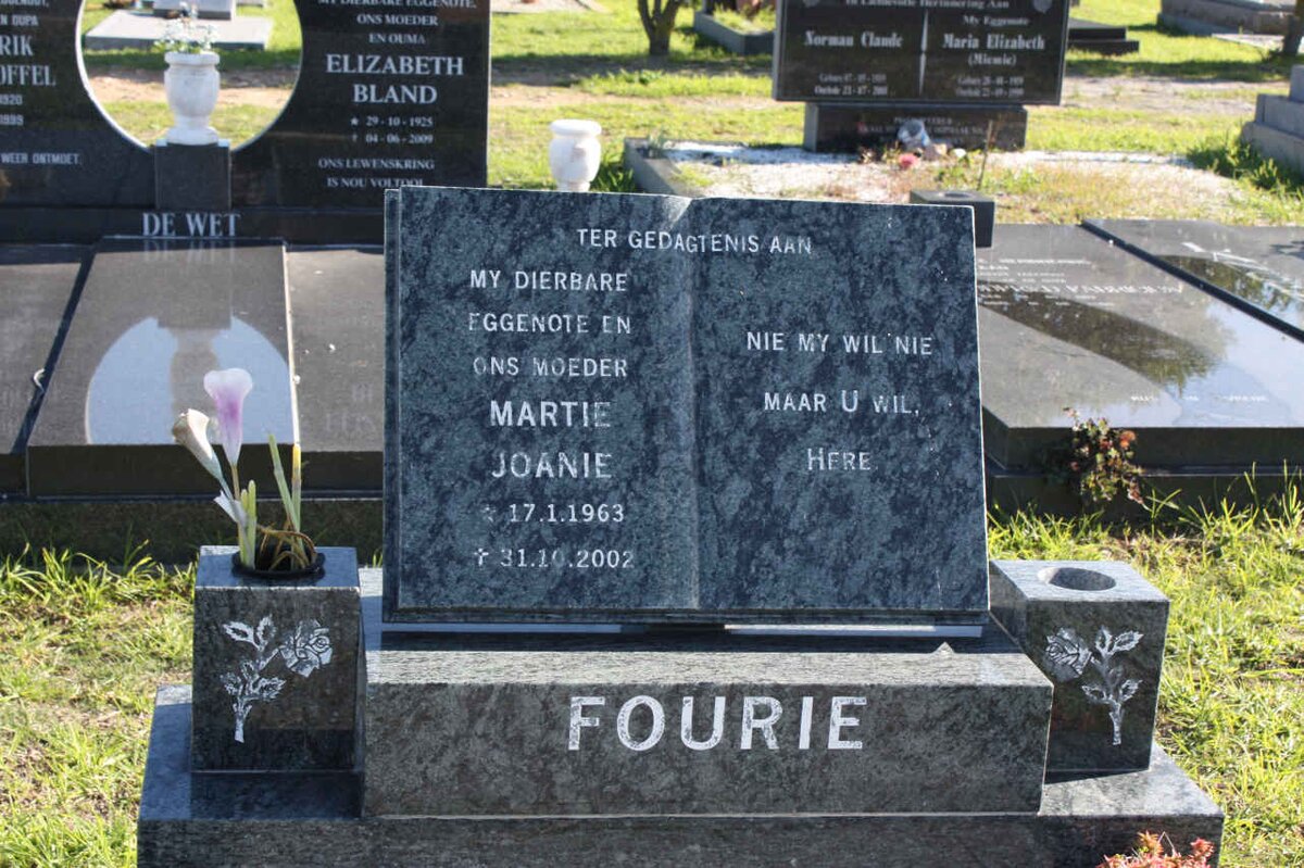FOURIE Martie Joanie 1963-2002