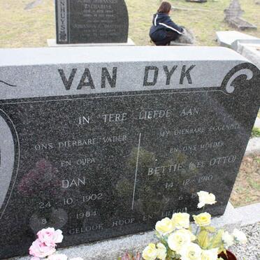 DYK Dan, van 1902-1984 &amp; Bettie OTTO 1910-1974