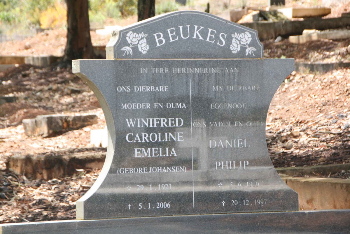 BEUKES Daniel Philip 1910-1997 & Winifred Caroline Emelia JOHANSEN 1921-2006