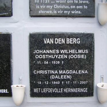 BERG Johannes Wilhelmus Oosthuyzen, van den 1939- &amp; Christina Magdalena 1940-2007