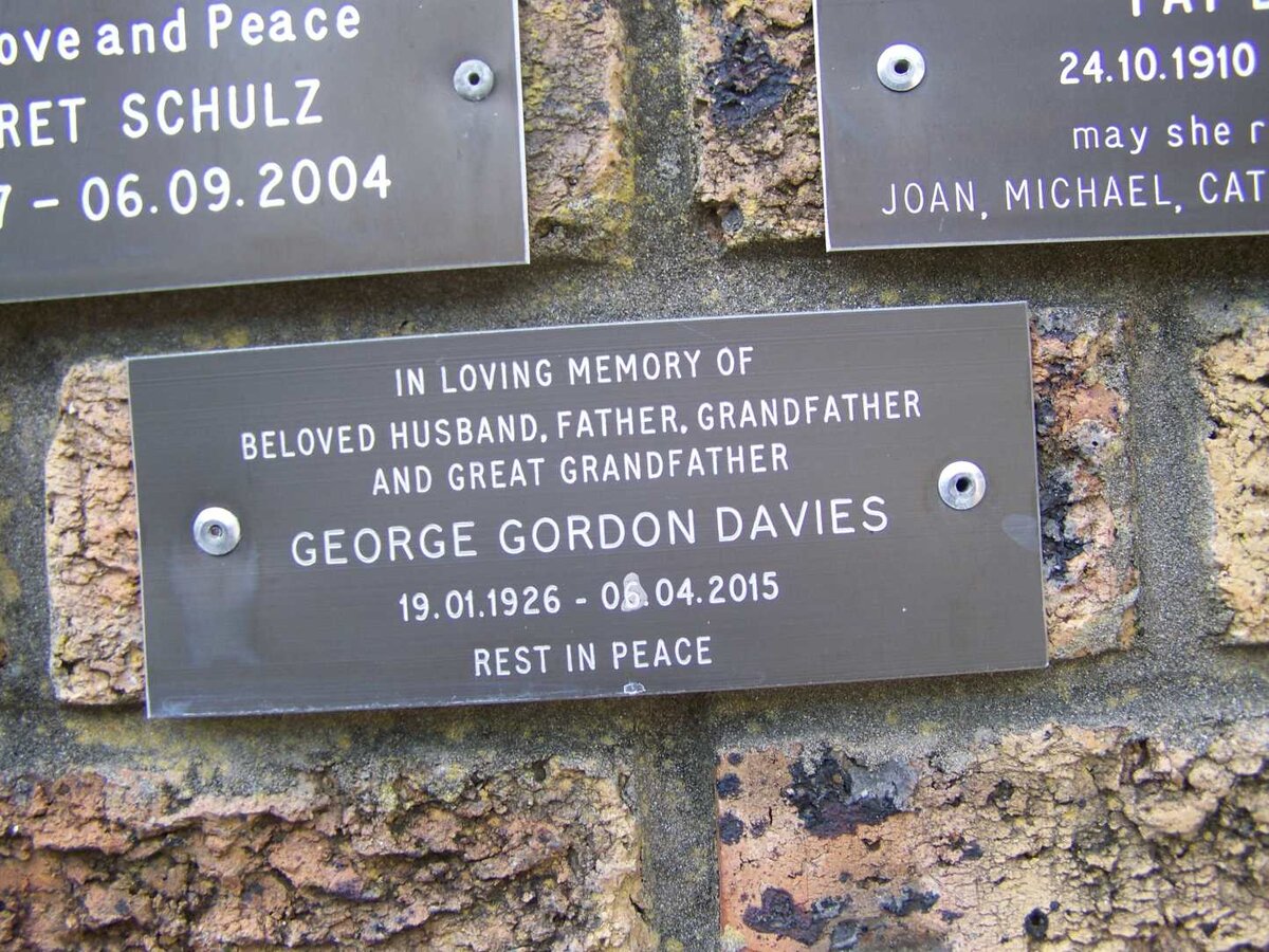 DAVIES George Gordon 1926-2015