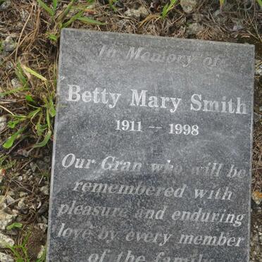 SMITH Betty Mary 1911-1998
