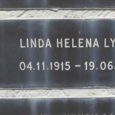 LYNESS Linda Helena 1915-2003