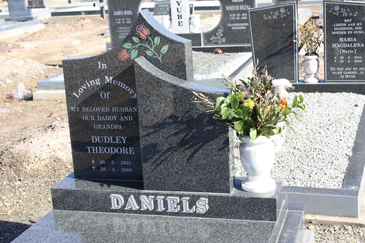 DANIELS Dudley Theodore 1933-2000