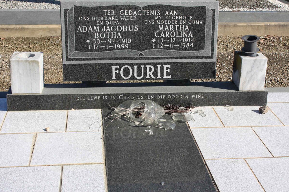 FOURIE Adam Jacobus Botha 1910-1999 &amp; Martha Carolina 1914-1984