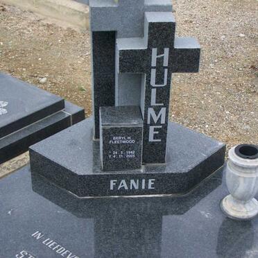 HULME Stephanus Esias 1932-1993 &amp; Beryl H. FLEETWOOD 1942-2005 _1