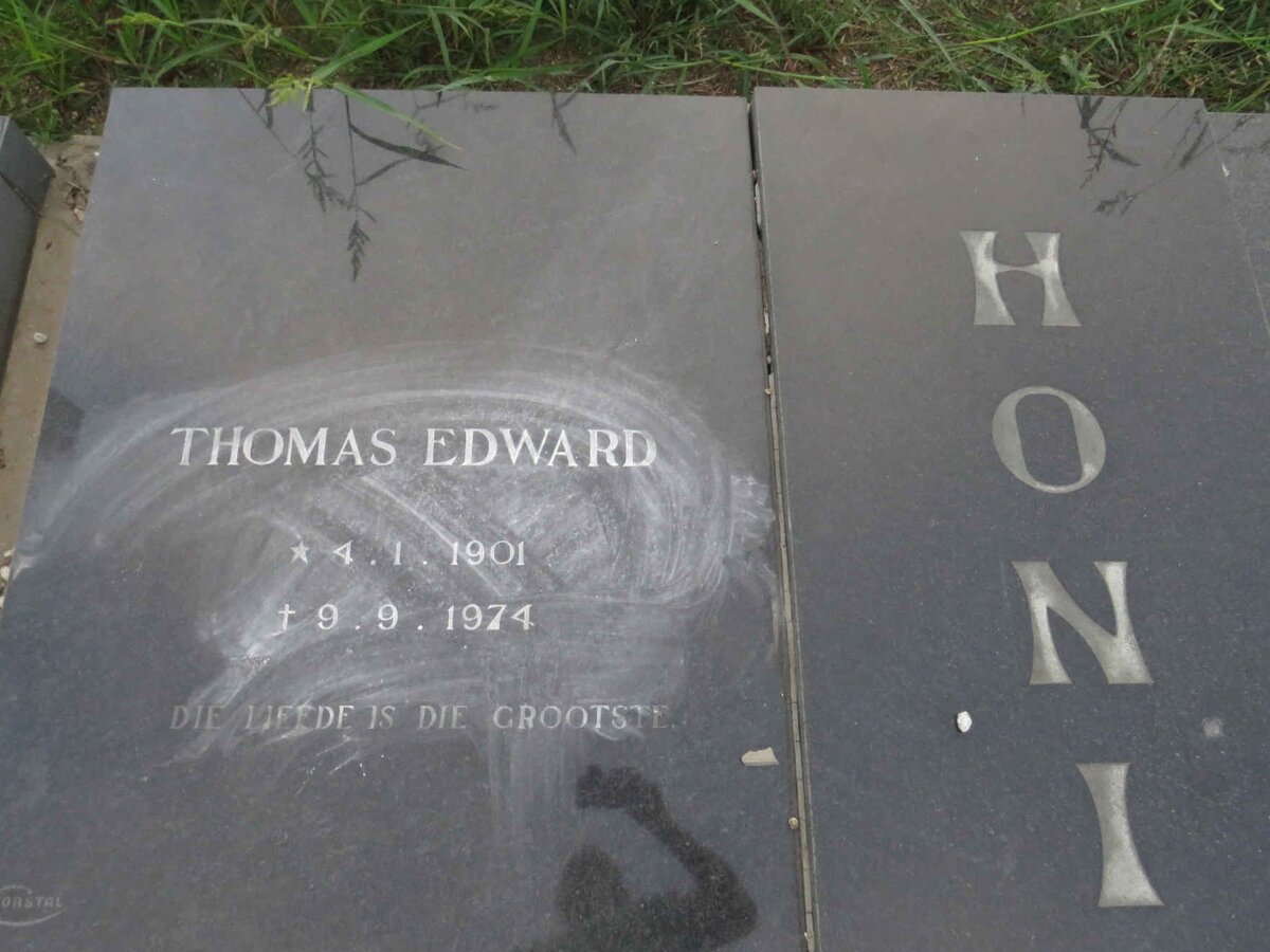 HONIBALL Thomas Edward 1901-1974 & Anna Wilhelmina LOOCK 1914-1975 _3