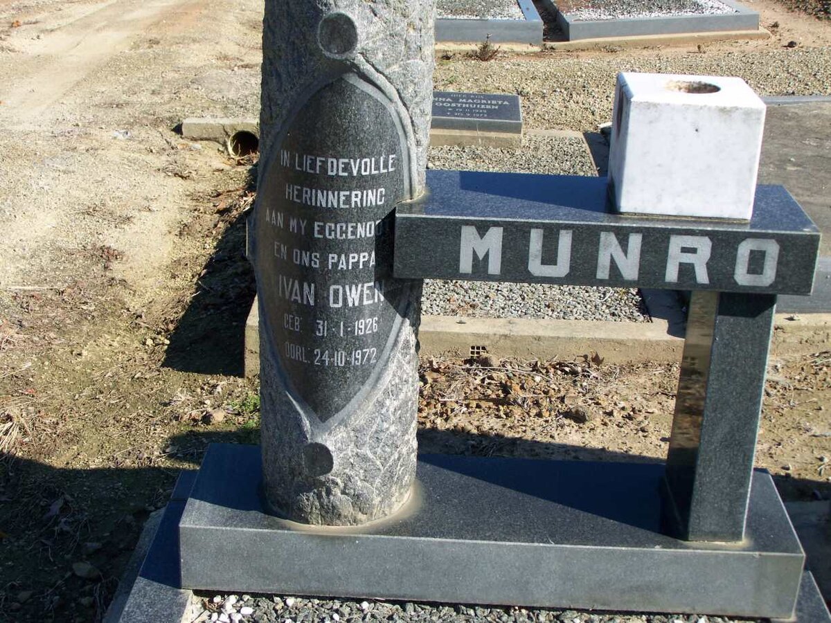 MUNRO Ivan Owen 1926-1972