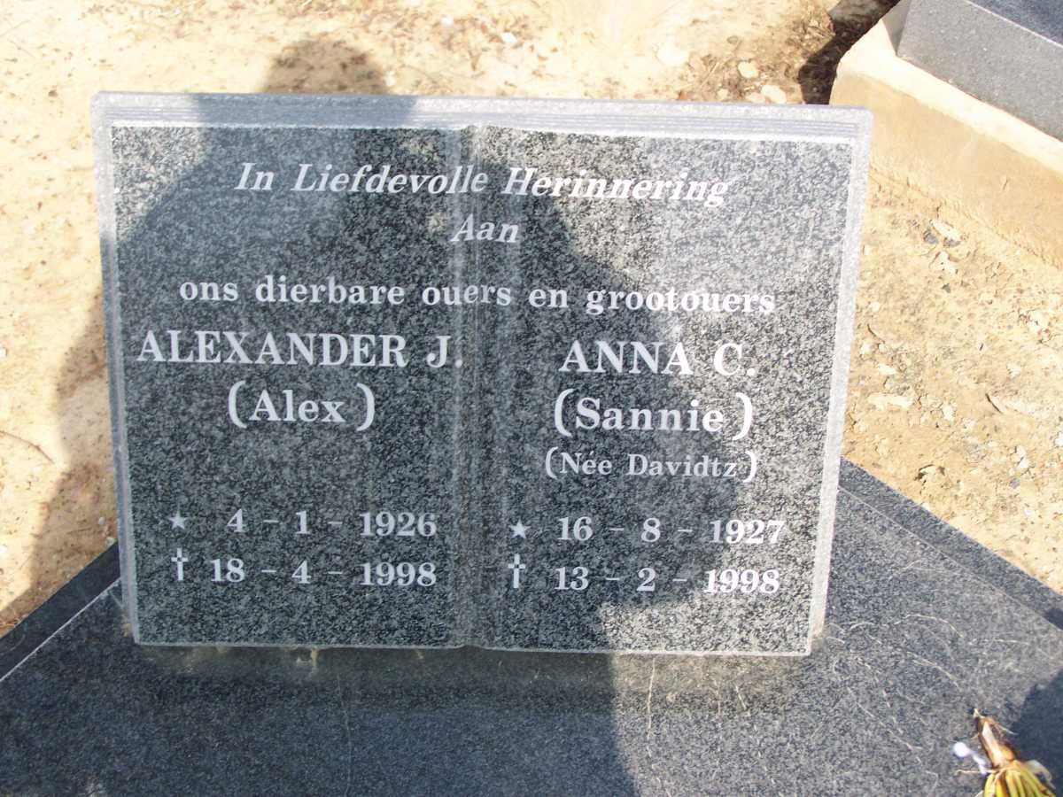 MUNRO Alexander J. 1926-1998 &amp; Anna C. DAVIDTZ 1927-1998 _1