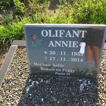 OLIFANT Annie 1953-2014
