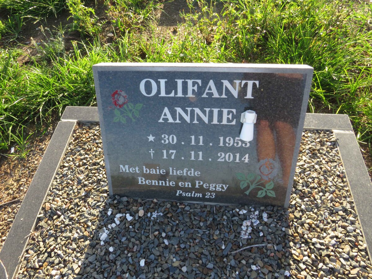 OLIFANT Annie 1953-2014