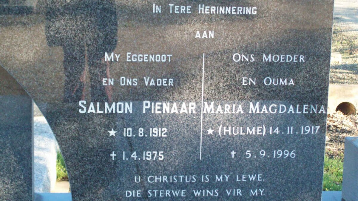 PIENAAR Salmon 1912-1975 &amp; Maria Magdalena HULME 1917-1996