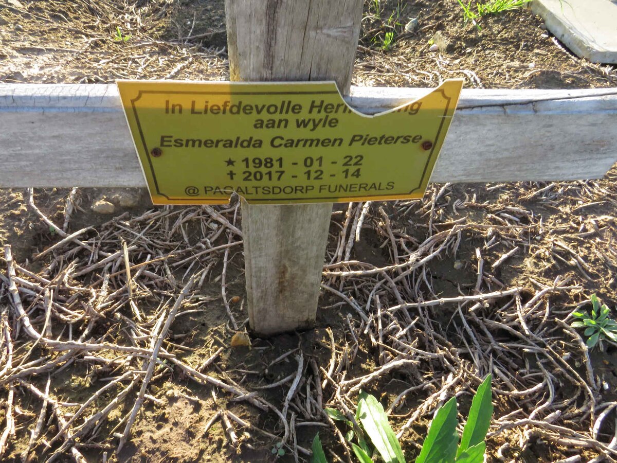 PIETERSE Esmeralda Carmen 1981-2017
