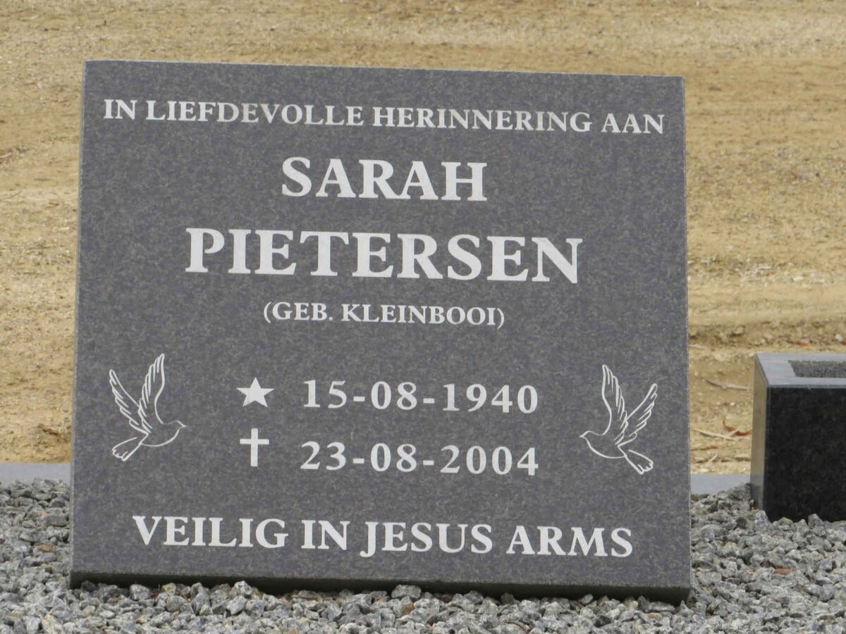 PIETERSEN Sarah nee KLEINBOOI 1940-2004