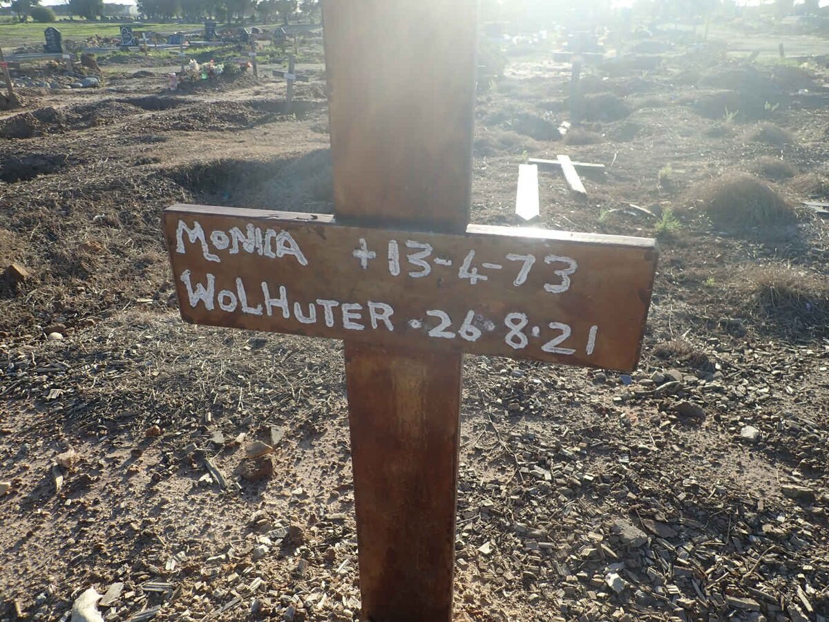 WOLHUTER Monica 1973-2021