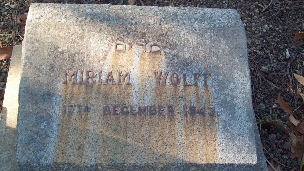 WOLFF Miriam -1943