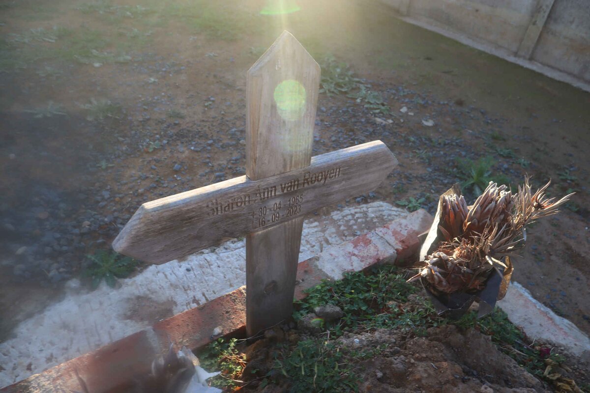 ROOYEN Sharon Ann, van 1965-2023