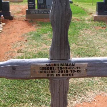 MALAN Sarah 1943-2010