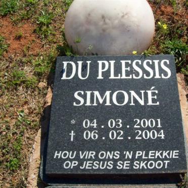 PLESSIS Simoné, du 2001-2004
