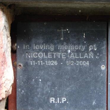 ALLAN Nicolette 1926-2004